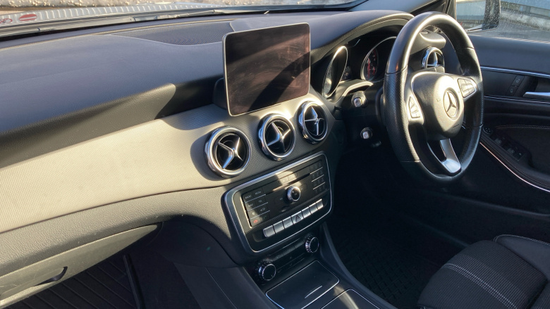 Mercedes-Benz GLA 180 Urban Edition 5dr Auto Petrol Hatchback